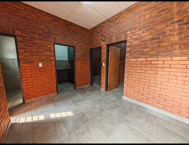 250M² WAREHOUSE TO LET IN ORMONDE